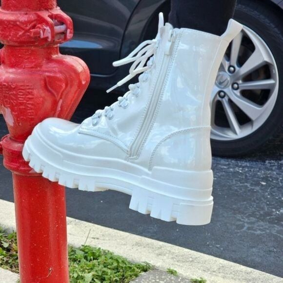 Women's Combat Lace Up Ankle Block Heeled Boots White Color - Picture 3 of 6